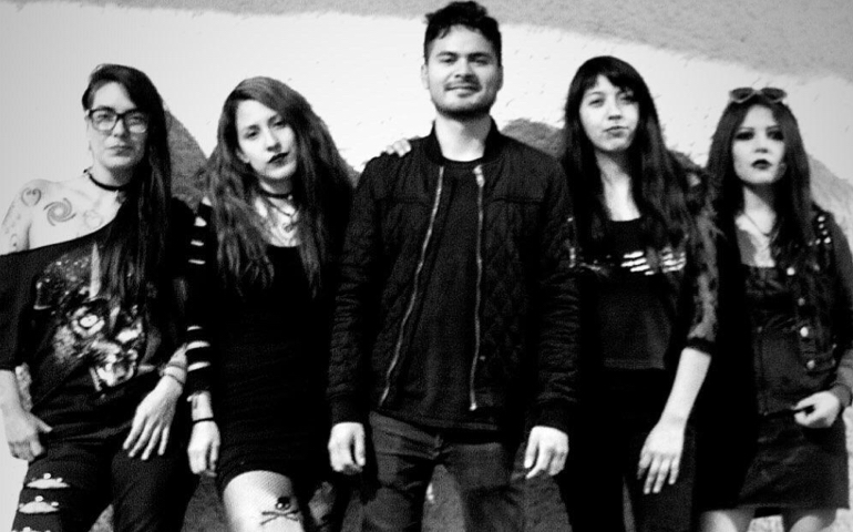 Detención arbitraria a Las Fokin Biches inspiró su nuevo sencillo «Puerkos»