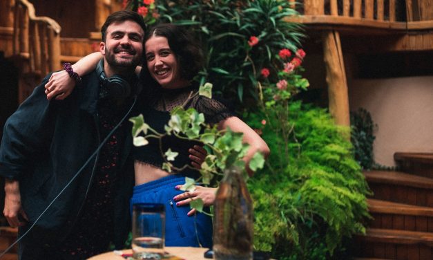 El chileno Benjamín Walker estrena junto a Vanessa Zamora la canción ‘Quiero Verte Hoy’